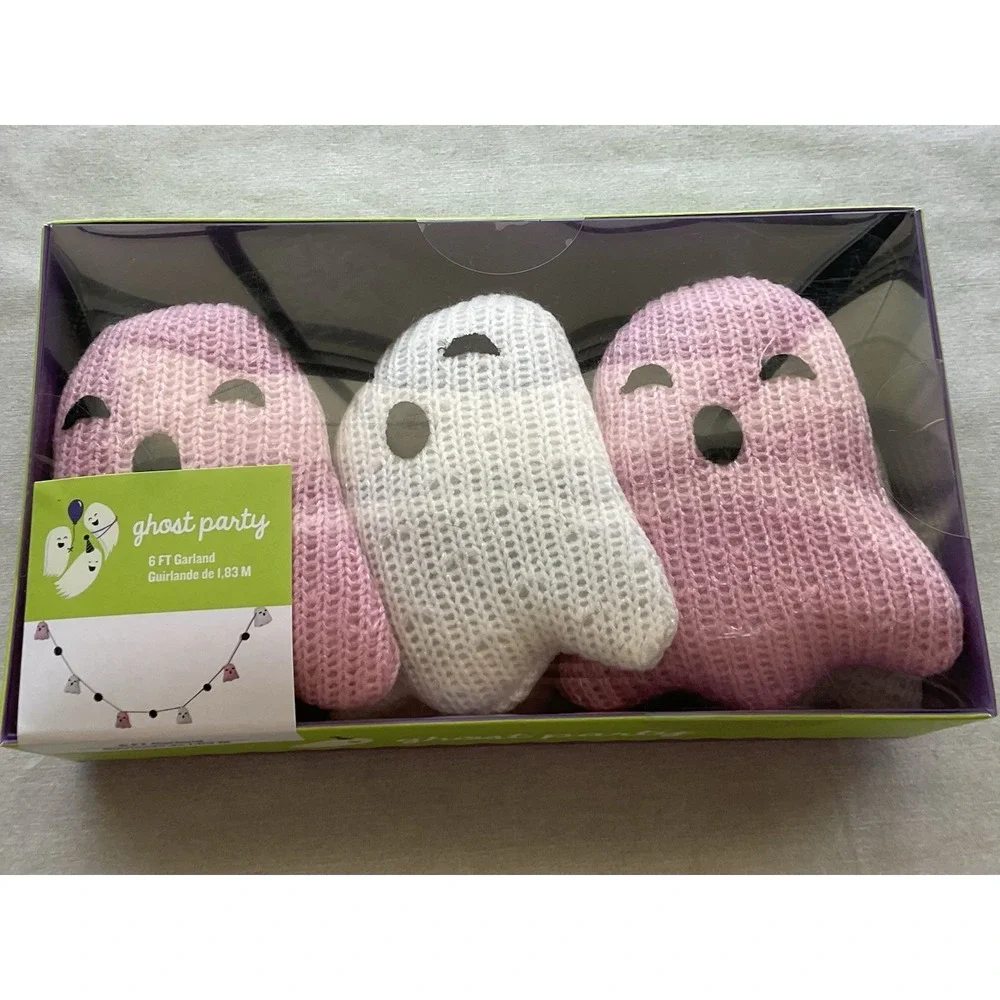 Ghost Party 6-foot garland set Pink White Crochet Halloween Decoration